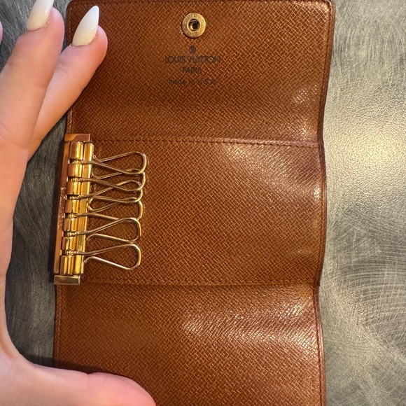Louis Vuitton Tan Leather Key Holder with Gold Accents - Picture 4 of 5